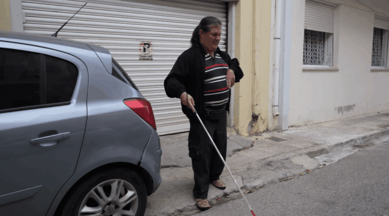 Μίλα μου, μη με κοιτάς (2024) –                      Ατελιέ Sprach und Kulturatelier Vp